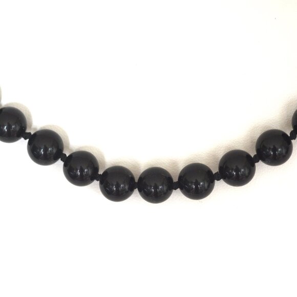 Tiffany & Co. Onyx Bead Necklace With Engraved Toggle Clasp - 925 - Picture 3 of 8